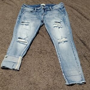 KanCan Light Wash Distressed Cropped Jeans